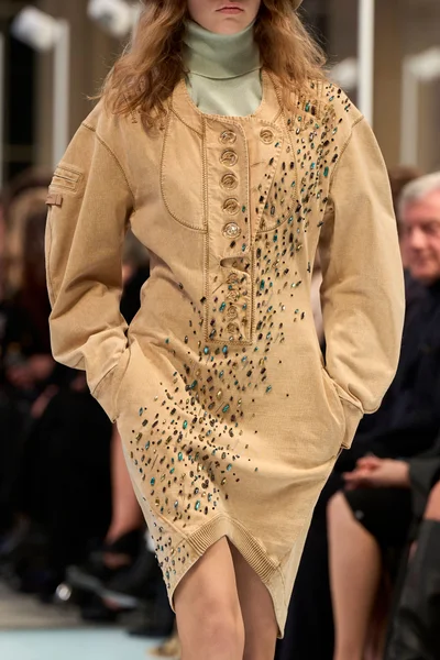 Look 153